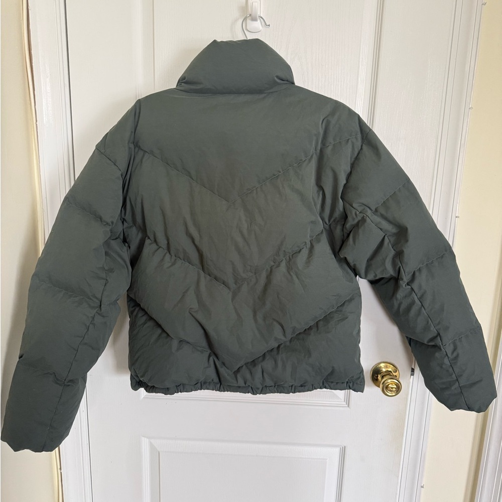 Aritzia Wilfred The Cloud Puff Jacket in Green - Picture 5 of 9